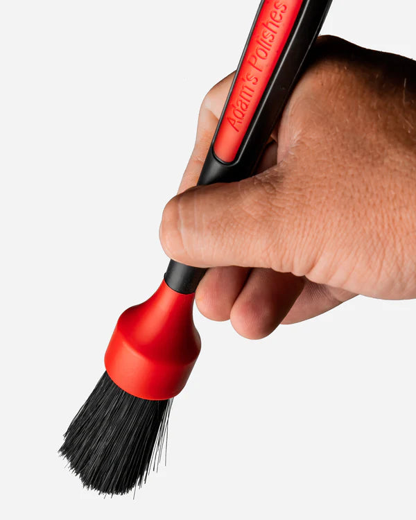 Trim and Lug Nut Brush (Rubber)